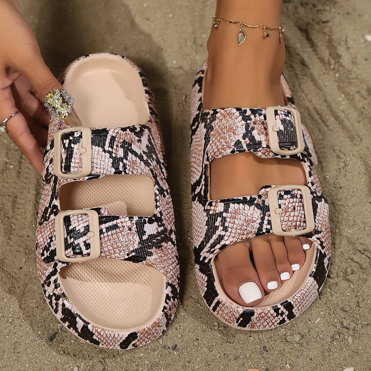 Summer Vacation Printed Double-Buckle Slippers – Soft Pillow Platform Sandals for Women, Perfect for Travel, Beach & Home Wear