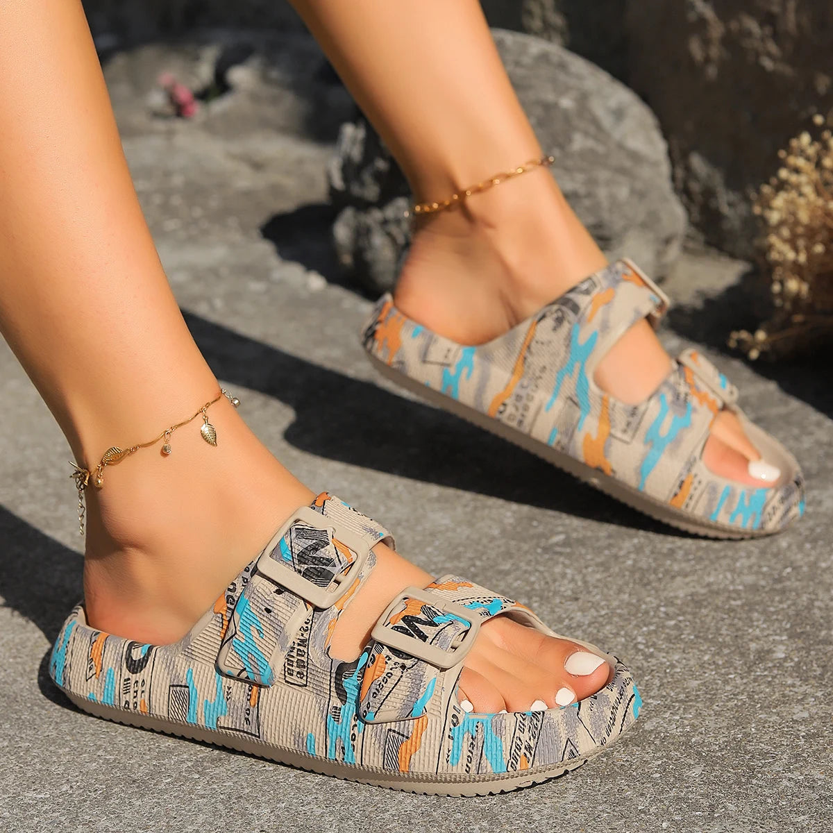 Summer Vacation Printed Double-Buckle Slippers – Soft Pillow Platform Sandals for Women, Perfect for Travel, Beach & Home Wear